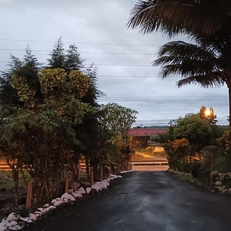 The Roadhouse Bed & Breakfast Tena Bagian luar foto