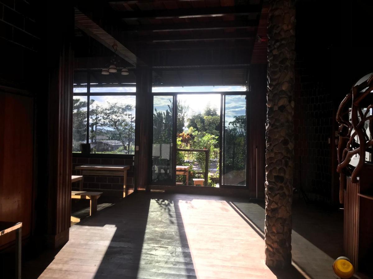 The Roadhouse Bed & Breakfast Tena Bagian luar foto