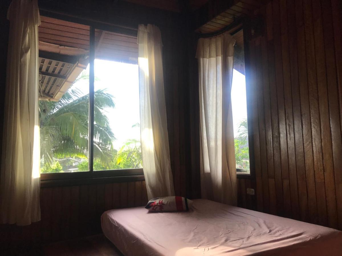 The Roadhouse Bed & Breakfast Tena Bagian luar foto