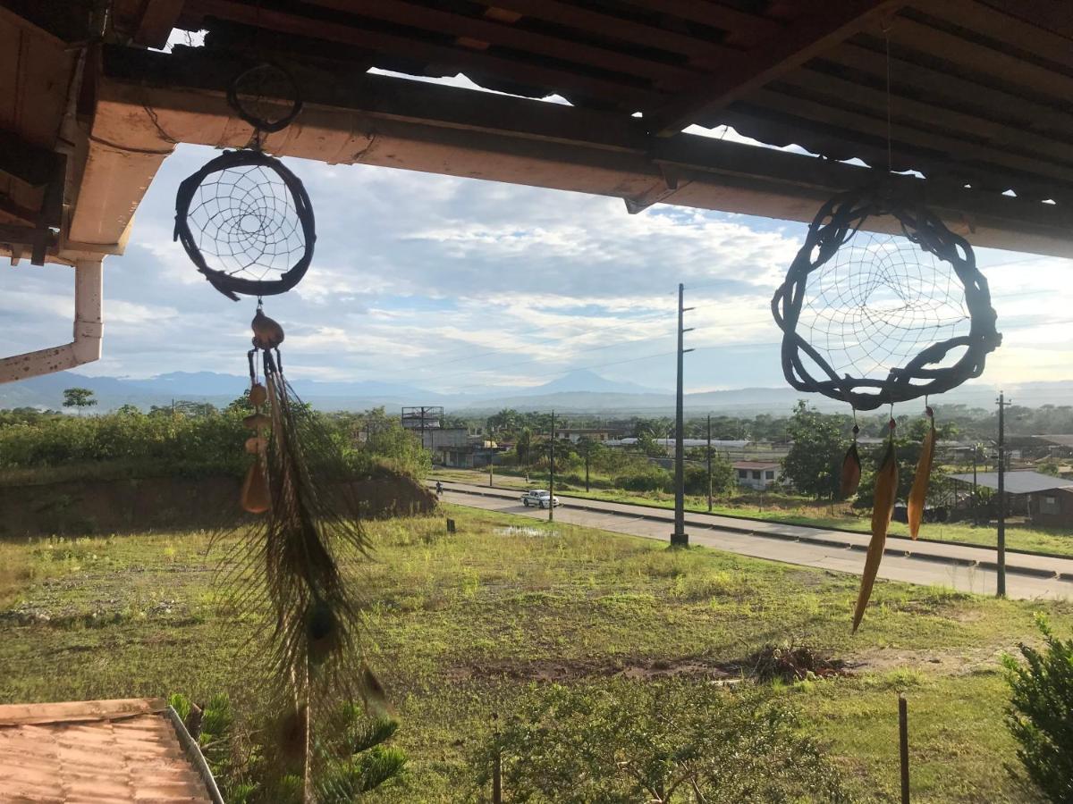 The Roadhouse Bed & Breakfast Tena Bagian luar foto